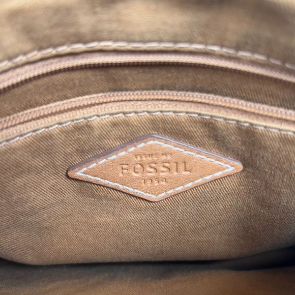 Fossil Emma Crossbody Grey White Hearts Handbag 10‎ x 8 Purse - Picture 12 of 16